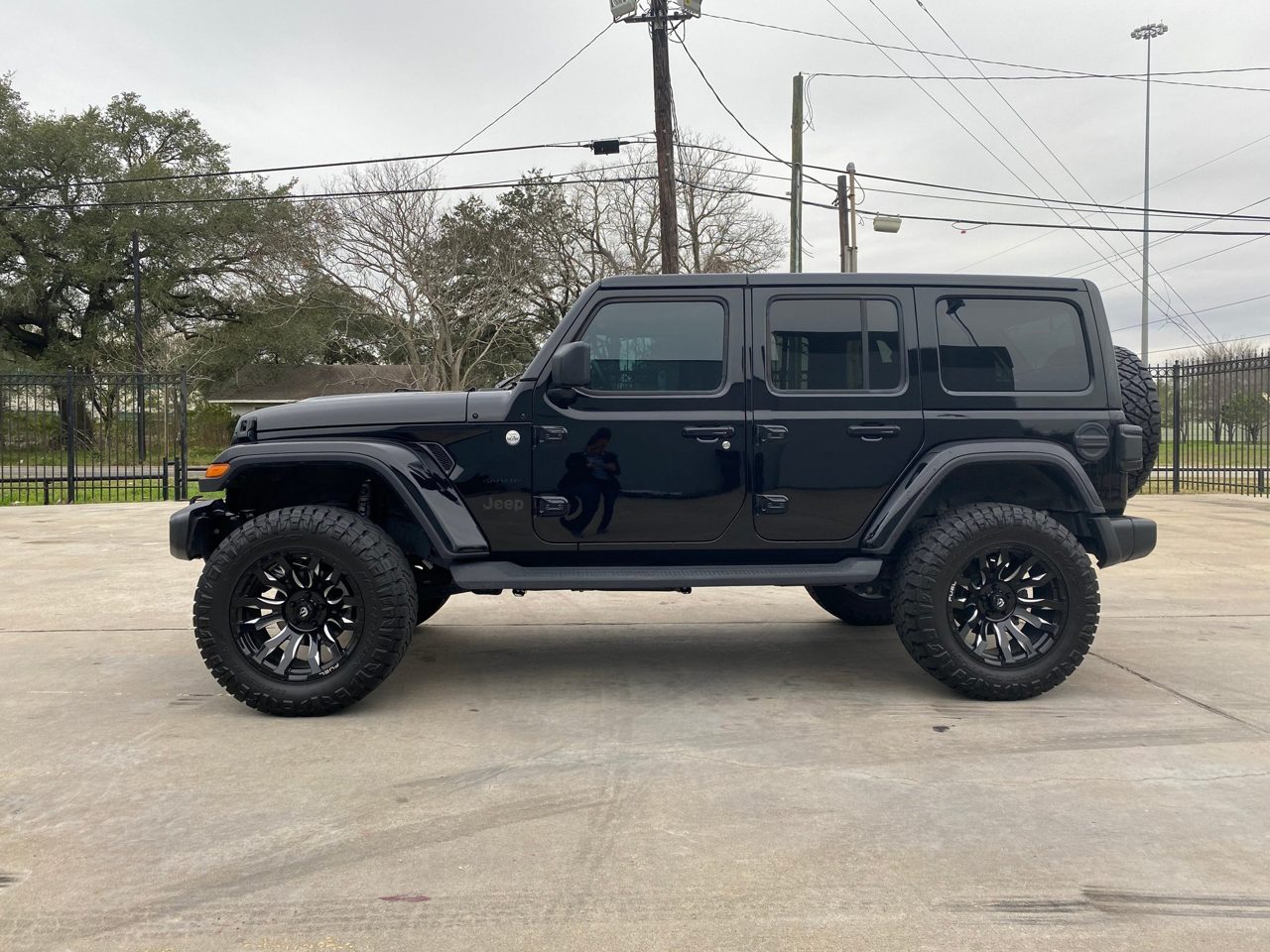 A custom Jeep Gladiator build